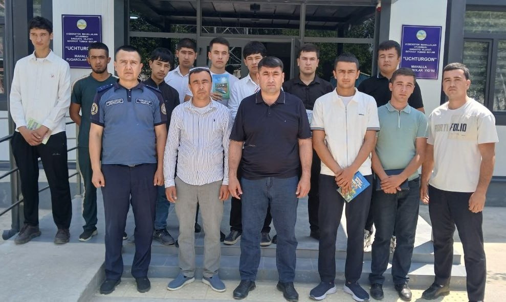 Payshanba — Yoshlar kuni munosabati bilan O‘zbekiston mahallalari uyushmasi Sirdaryo viloyati boshqarmasi boshlig‘i Uyg‘un Xatamov hududlarda, xususan Boyovut tumani “Uchturgon” mahallasi yoshlari bil