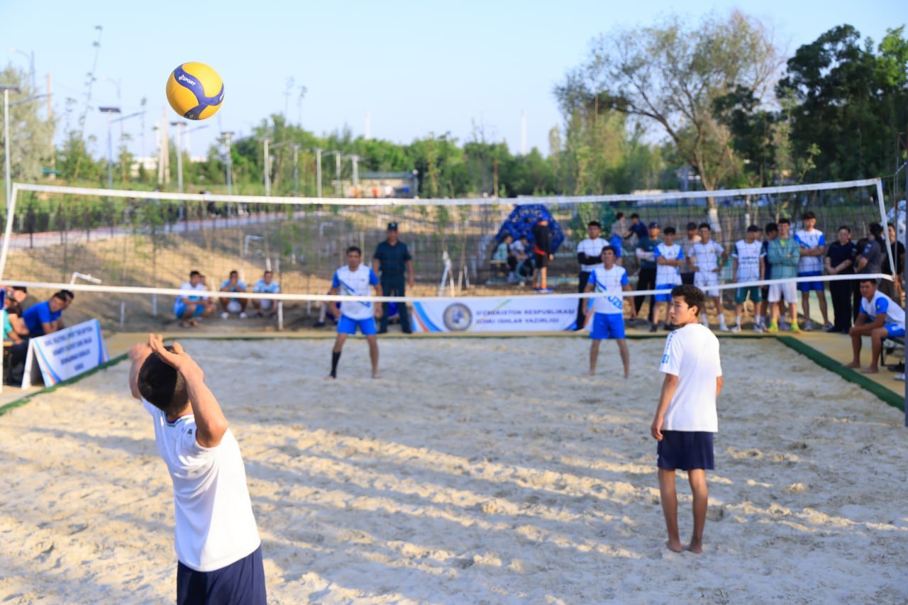 Payshanba - "Yoshlar kuni" munosabati bilan Sirdaryo viloyati Ichki ishlar boshqarmasi boshlig‘i kubogi uchun sportning sohil voleyboli turida musobaqa bo‘lib o‘tdi.